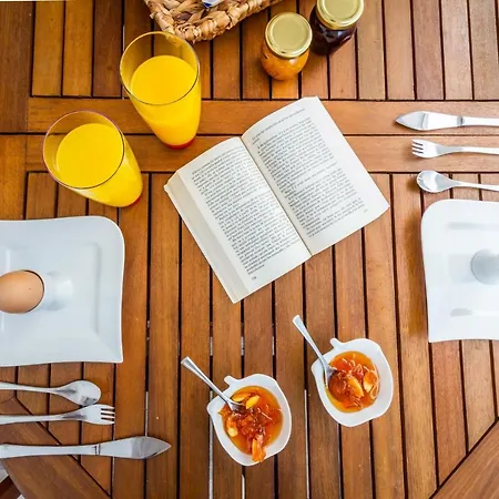 Giorgantis House & בית נופש