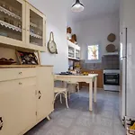 Giorgantis House &