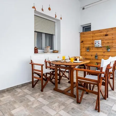 Giorgantis House & Triovászalosz