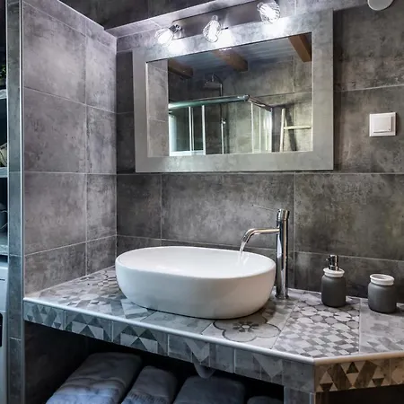 Nyaraló Giorgantis House & *