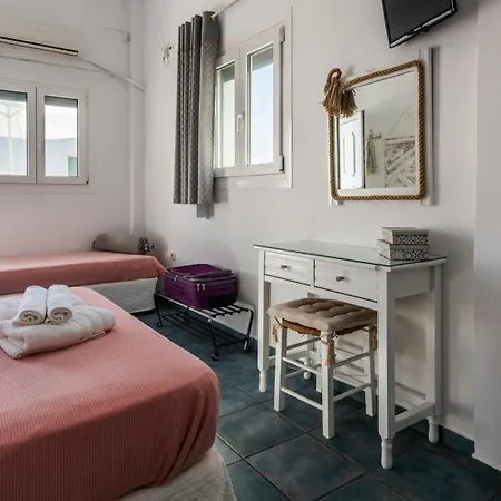 Giorgantis House & *