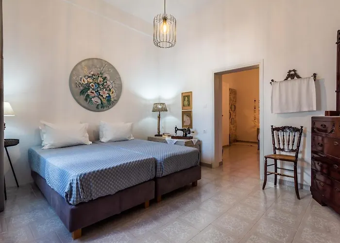 Giorgantis House & Сasa de vacaciones Triovasálos