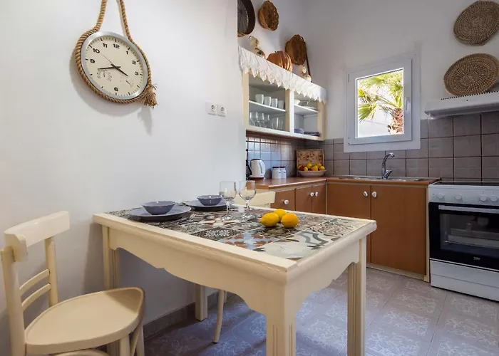 Giorgantis House & *